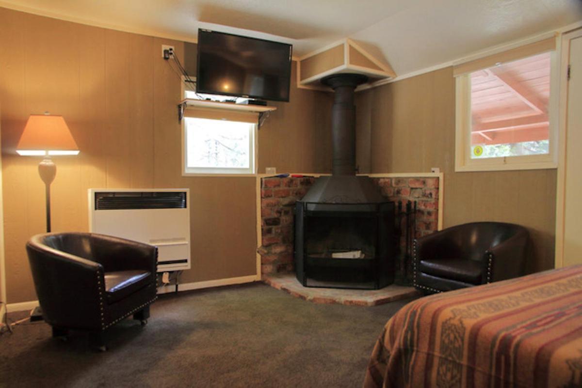 Silver Pines Lodge Idyllwild Exterior photo